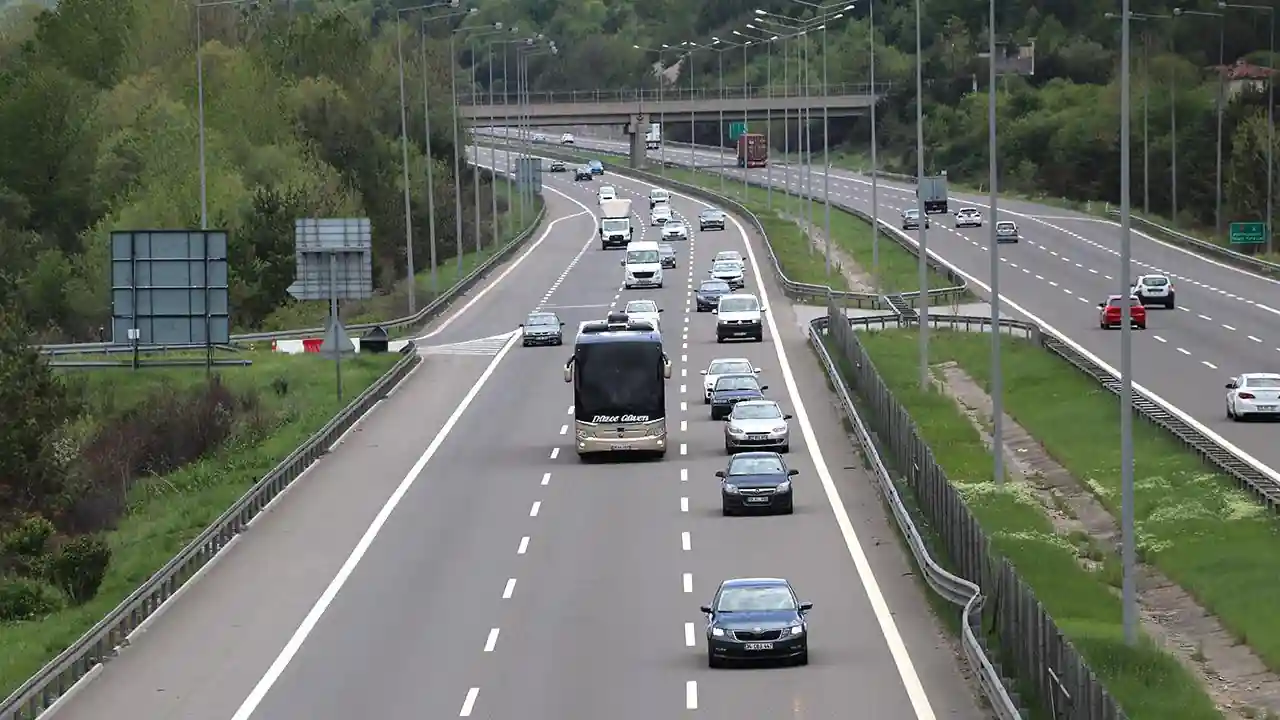 Otobüs sürücülerine “yol hipnozu” uyarısı