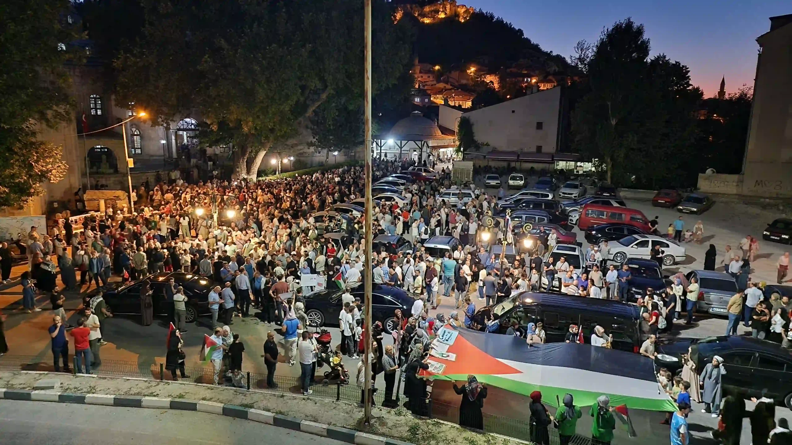 Kütahya'da Heniyye'nin suikasta uğraması protesto edildi 