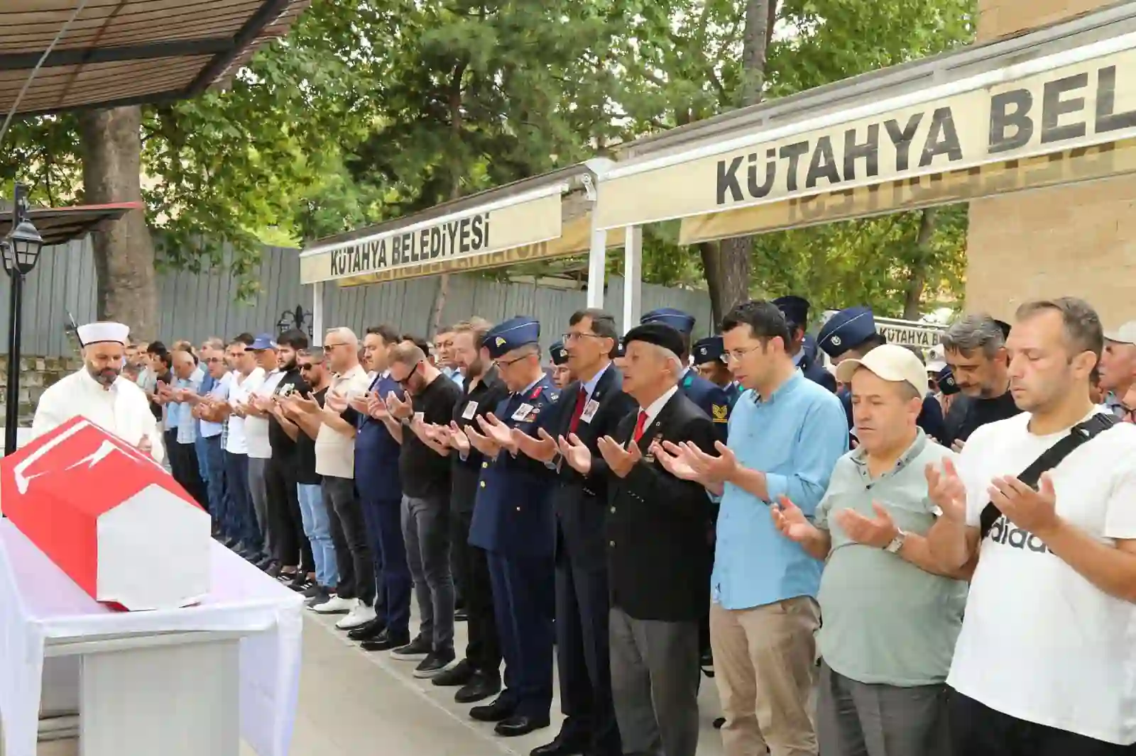 Kütahyalı Gazi Hikmet Özişkar dualarla ebediyete uğurlandı 