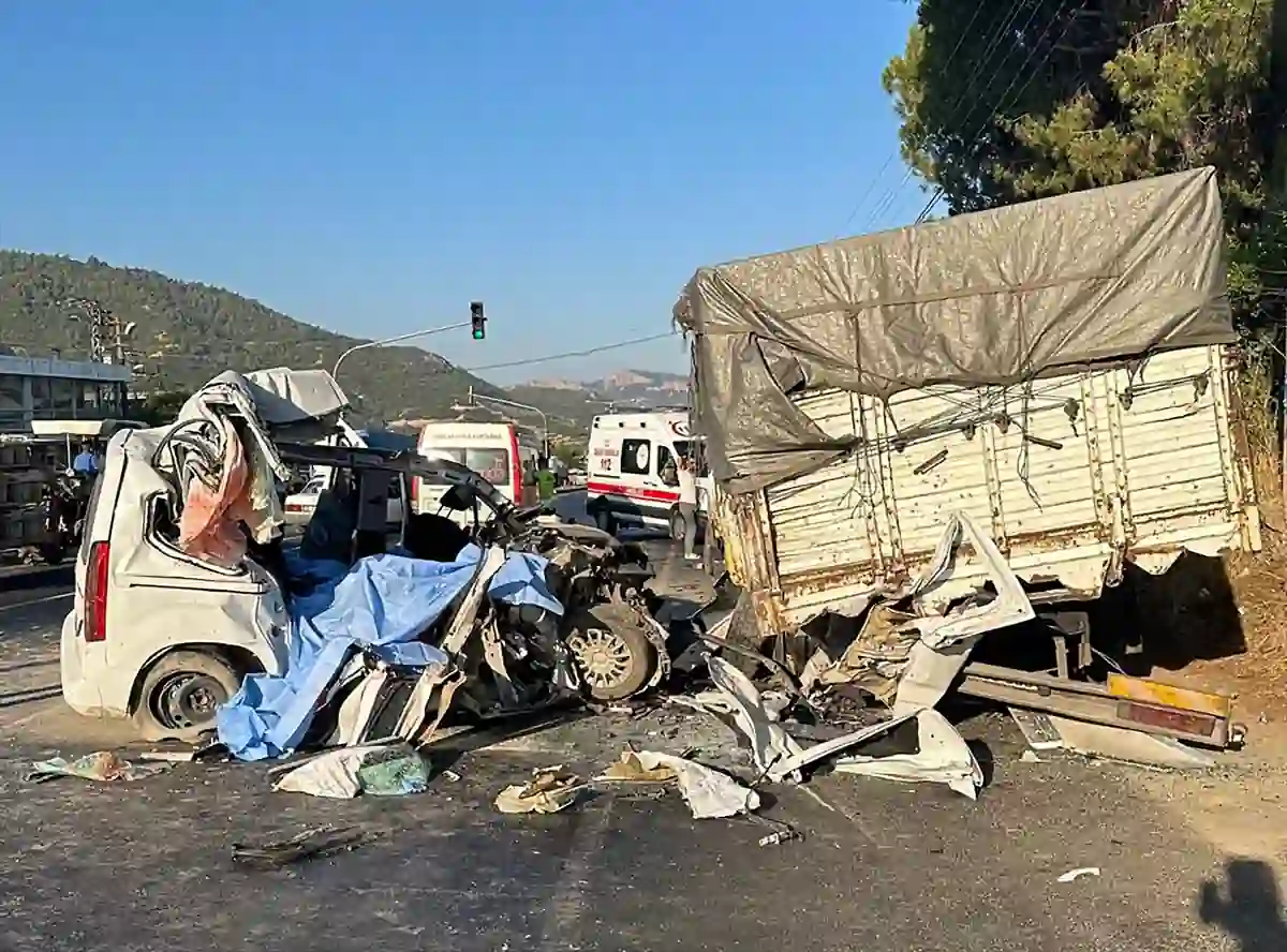 Manisa’da düğünden dönen aynı aileden 4 kişi öldü 