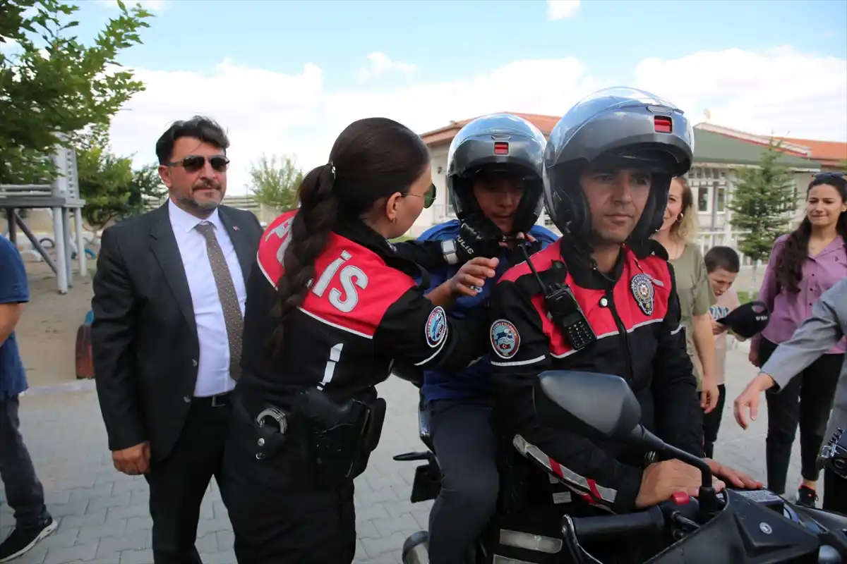 Afyonkarahisarda iki özel çocuğun polislik hayali gerçekleşti