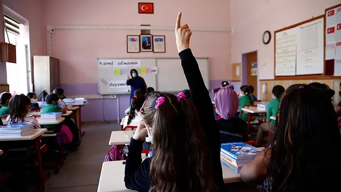 Aksaray’da eğitim yöneticisi görevden alındı