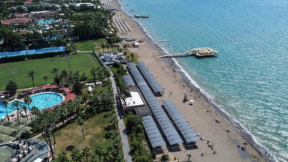 Antalya’da Turizm Rekoru: Eylül’de Oteller Dolup Taşıyor