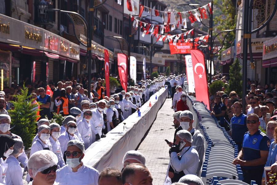 Bakan Göktaş, 6. Uluslararası Gastro Afyon Turizm ve Lezzet Festivali'nin açılışında konuştu