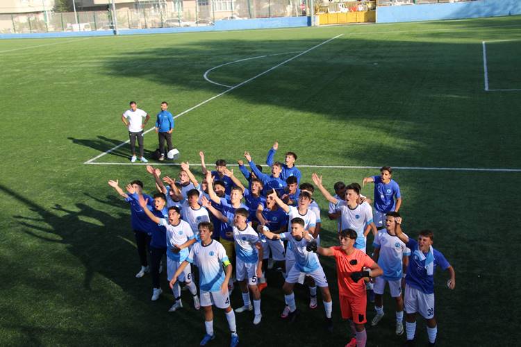 Belediye Kütahyaspor U-17 takımı