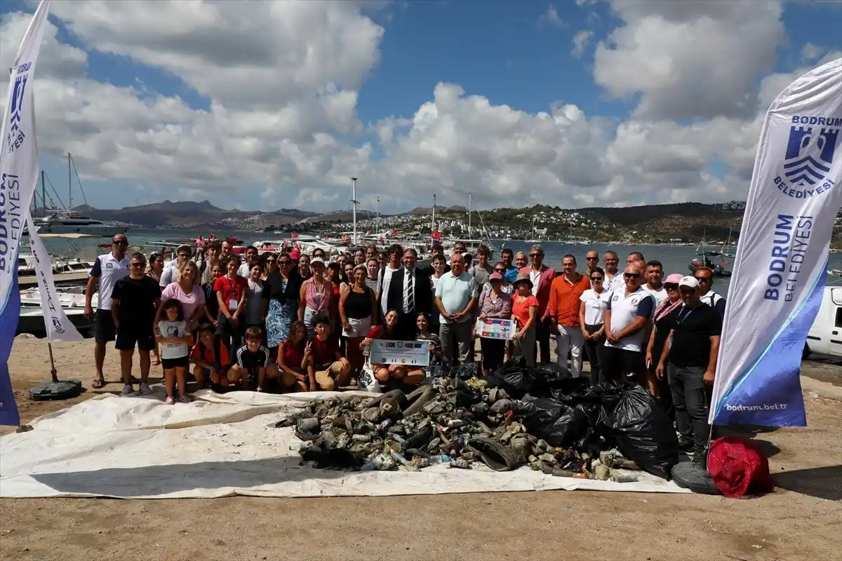 Bodrum’da Erasmus Öğrencileri Çevre İçin El Ele Verdi