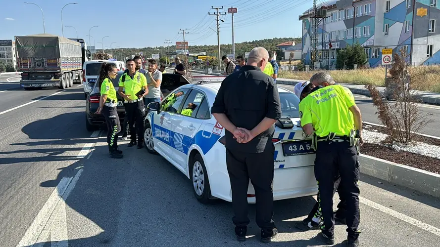 Çakarlı aracı Kütahya polisi yakaladı