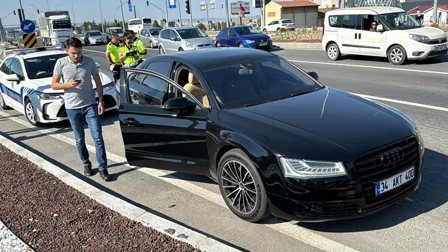 Çakarlı aracı Kütahya polisi yakaladı