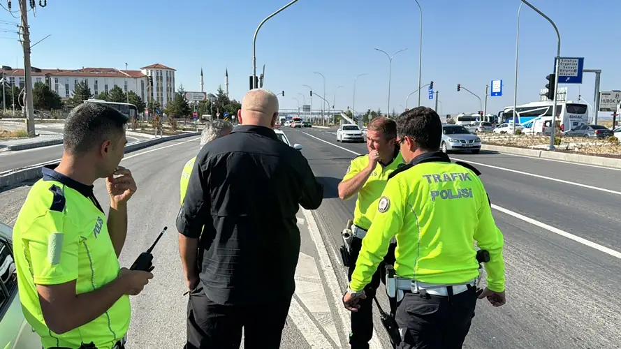 Çakarlı aracı Kütahya polisi yakaladı