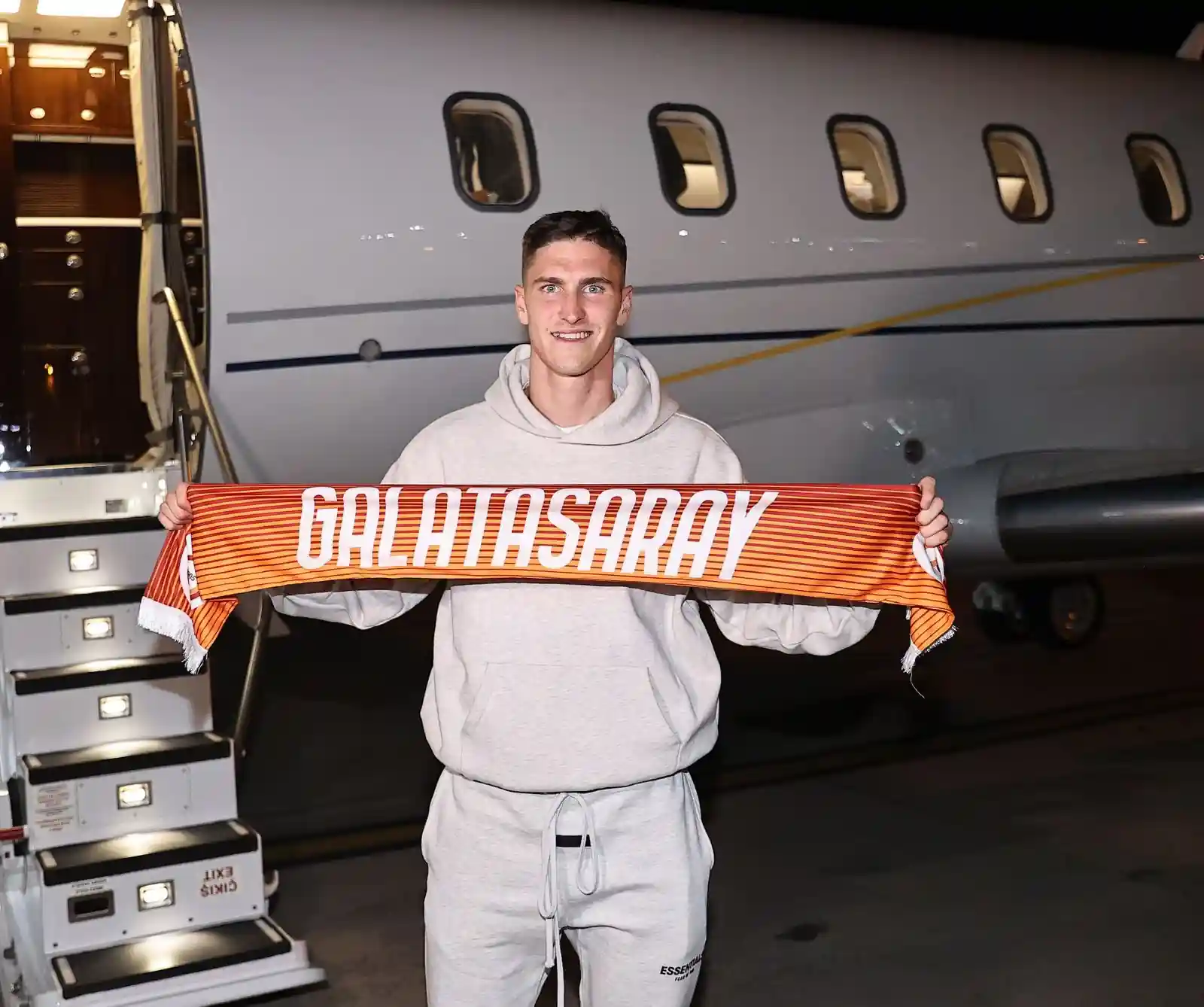 Galatasaray’ın yeni transferi Roland Sallai İstanbul’da!