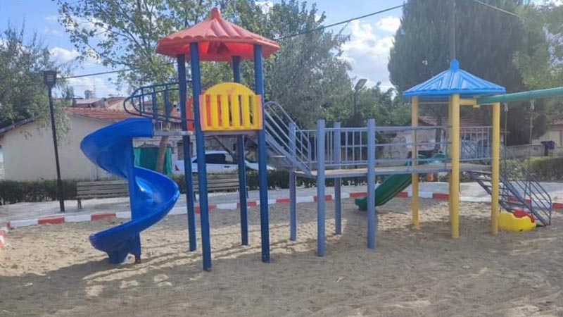 Gediz'de parkları yenileniyor