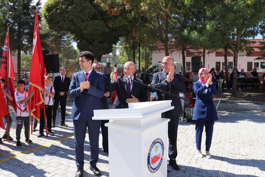 Hisarcık’ta ilköğretim haftası coşkuyla kutlandı