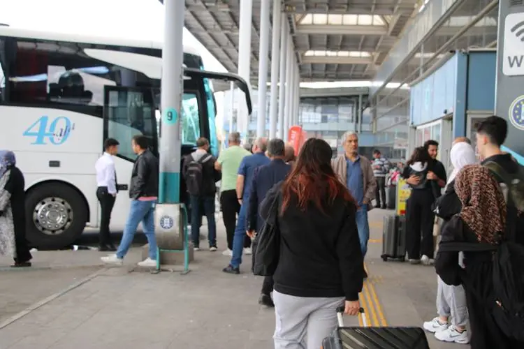 Kütahya’da otogarda öğrenci yoğunluğu 