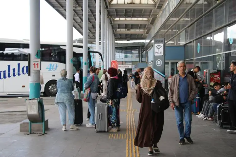 Kütahya’da otogarda öğrenci yoğunluğu 