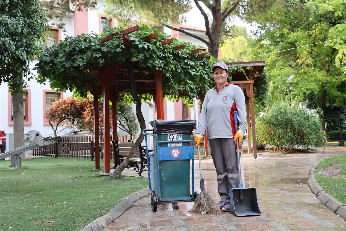 Muğla’da Temizlik İşçisi Kadının Azmi: Üniversite Hayalini Gerçekleştirdi