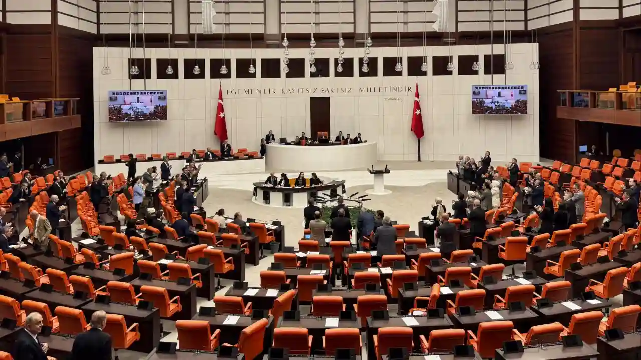 TBMM’de yoğun dokunulmazlık mesaisi