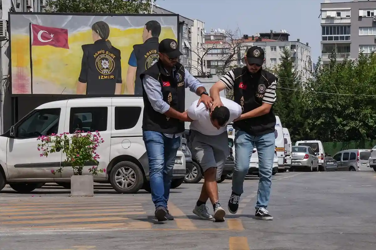 Taksiciyi öldürüp market çalışanını yaraladı, yakalandı