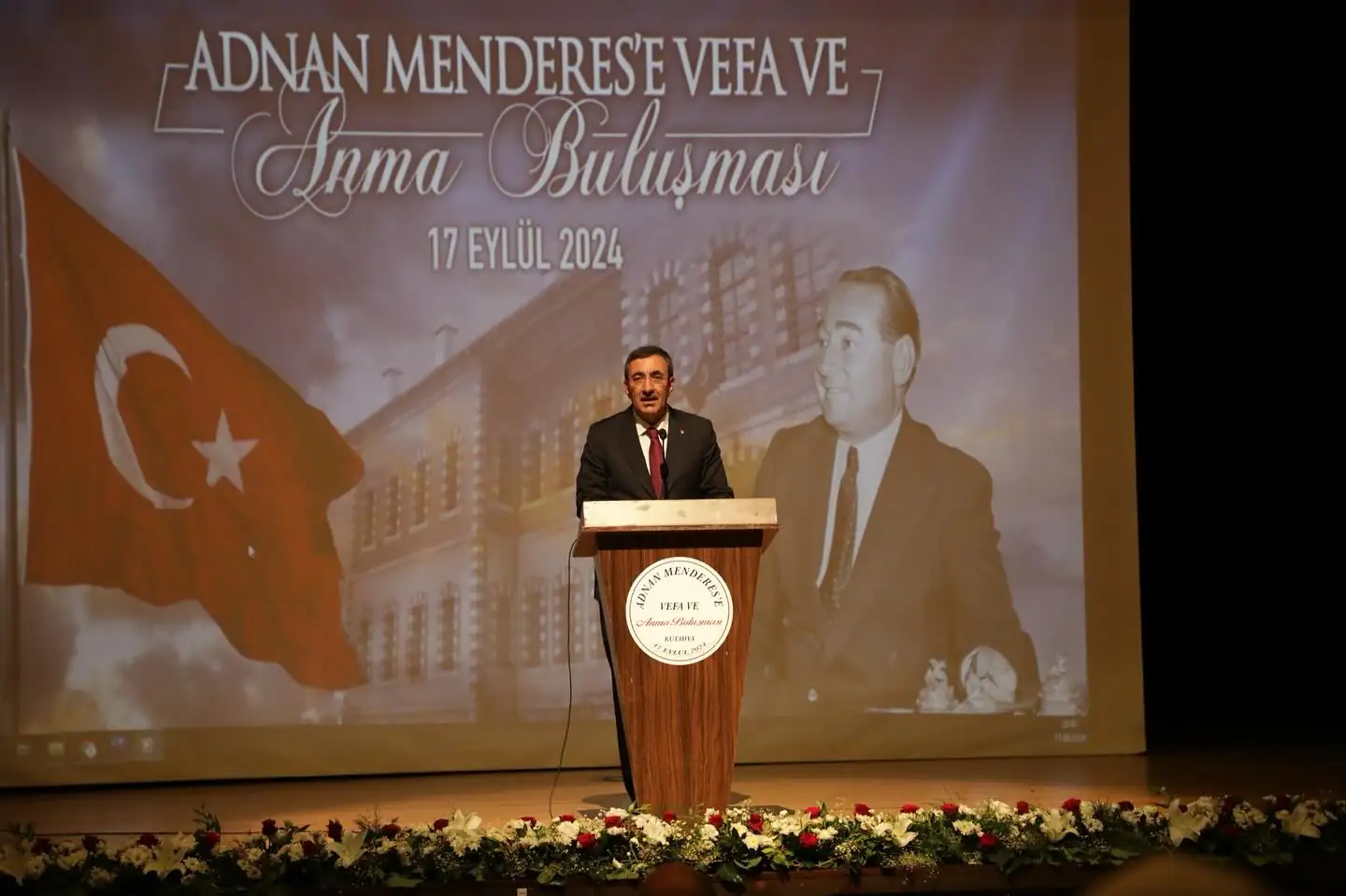 Kütahya’da merhum Başbakan Menderes anıldı 