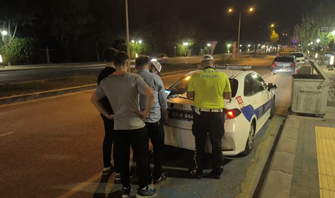 Kütahya’da trafik polisleri, kent