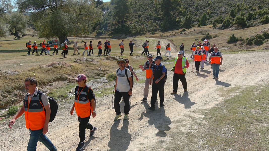 Kütahya’da AFAD gönüllüleri doğa yürüyüşünde buluştu