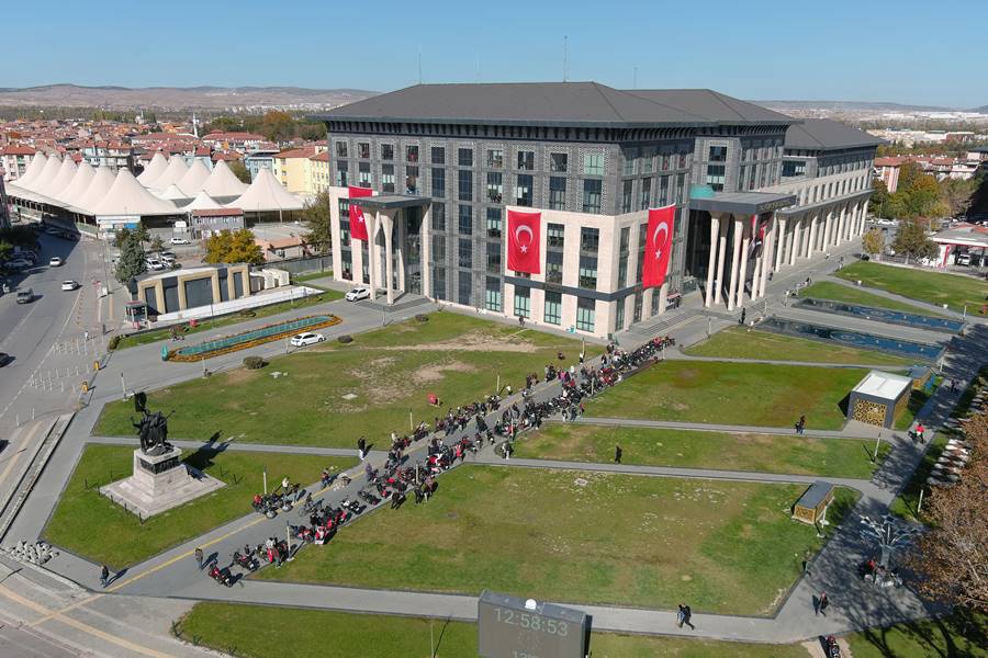 Kütahya’da motosiklet tutkunları Cumhuriyet kortejinde buluştu