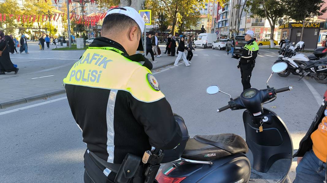 Kütahya’da motosiklet ve emniyet kemeri denetimi