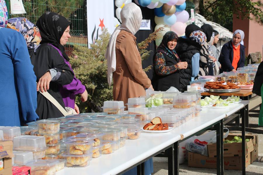 Kütahya’da özel öğrenciler için kermes