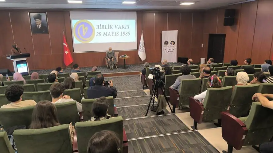 Kütahya’da hafız doktor, üniversite öğrenciyle buluştu