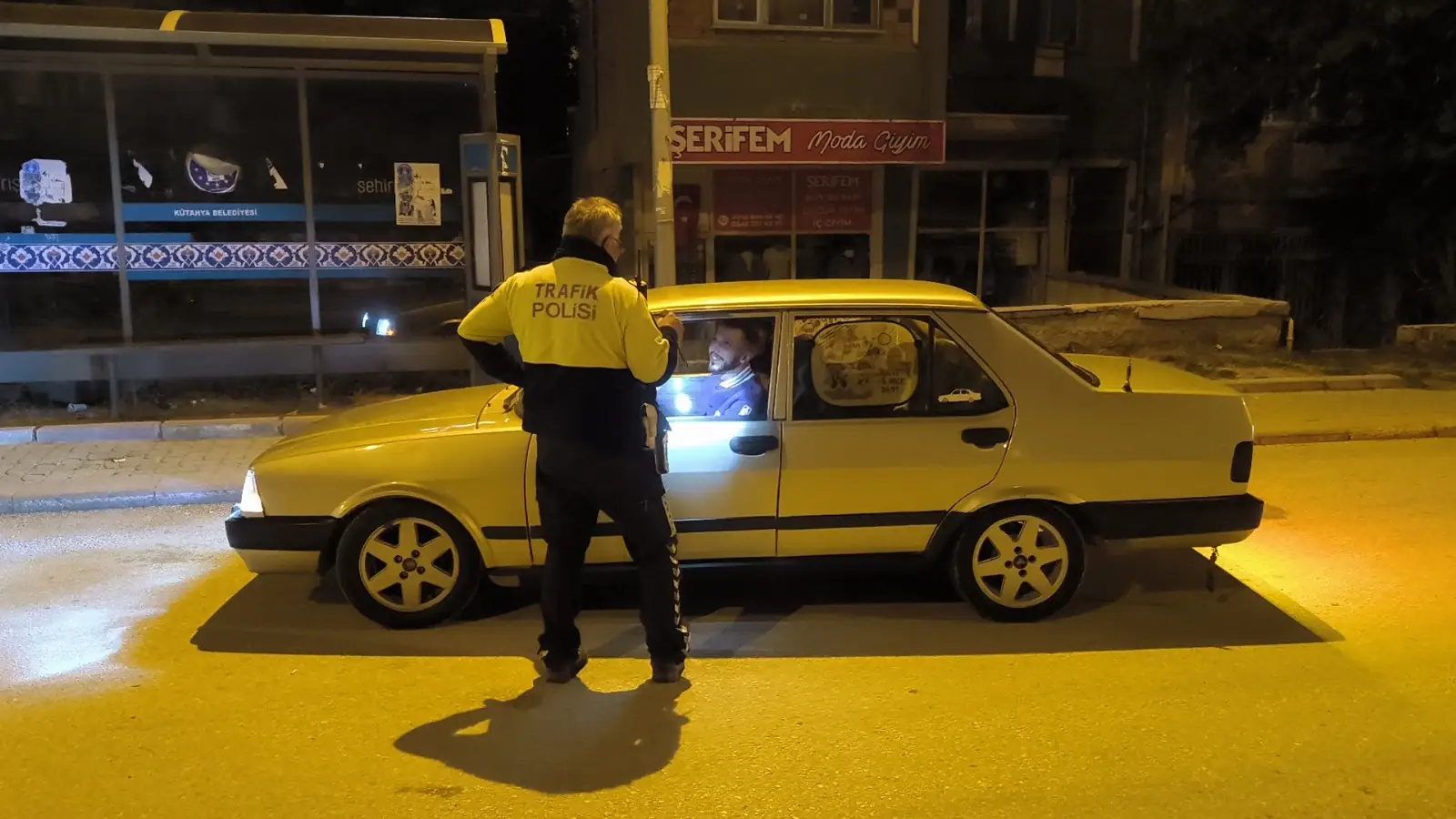 Kütahya’da makbuzla hatıra fotoğrafı çektirdiler