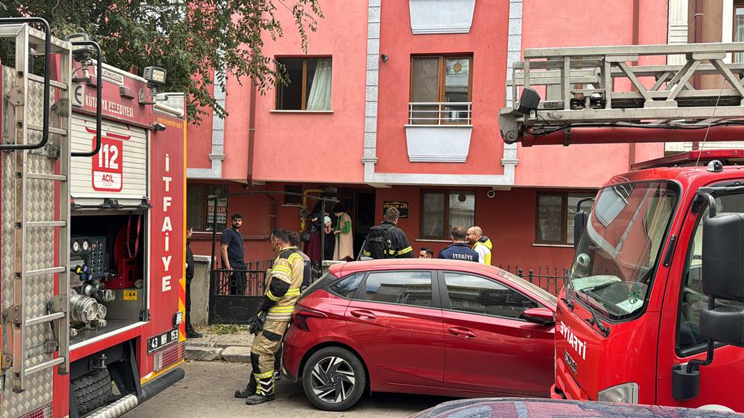 Kütahya’da ocakta çıkan yangın itfaiyeyi alarma geçirdi