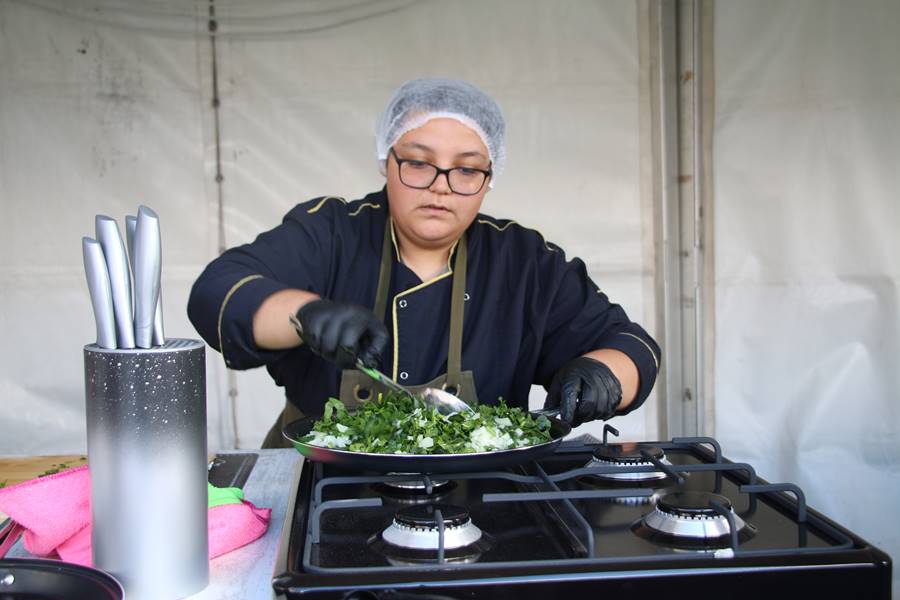 Kütahyalı kadınlar gastronomi yarışmasında hünerlerini sergiledi