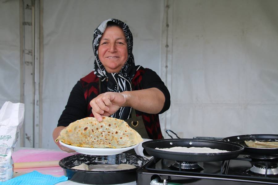 Kütahyalı kadınlar gastronomi yarışmasında hünerlerini sergiledi